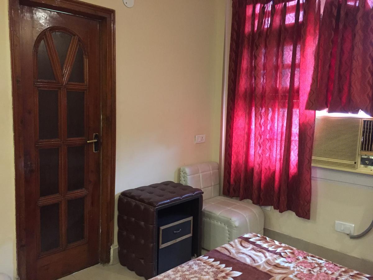 New Karan Hotel Jammu Exterior foto