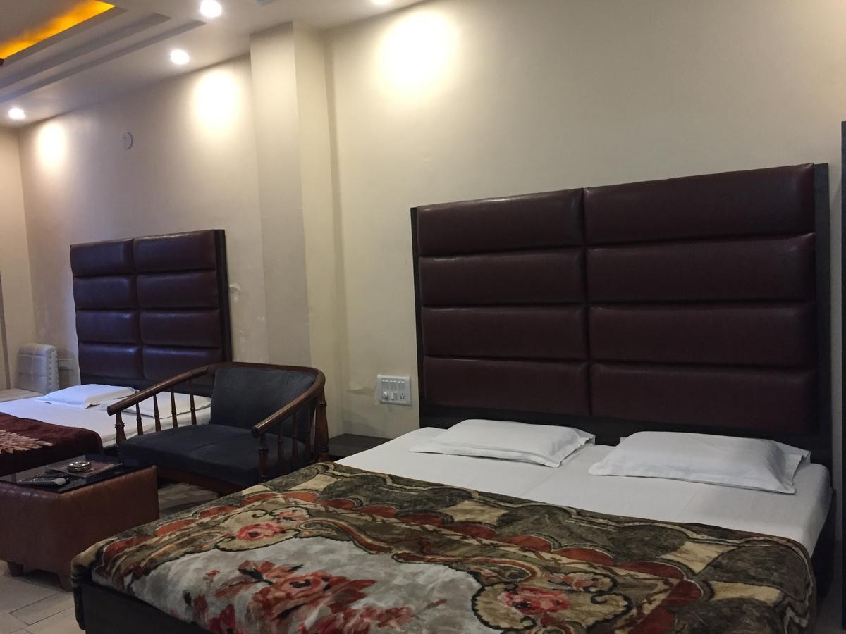 New Karan Hotel Jammu Exterior foto