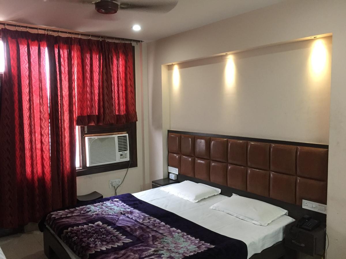 New Karan Hotel Jammu Exterior foto