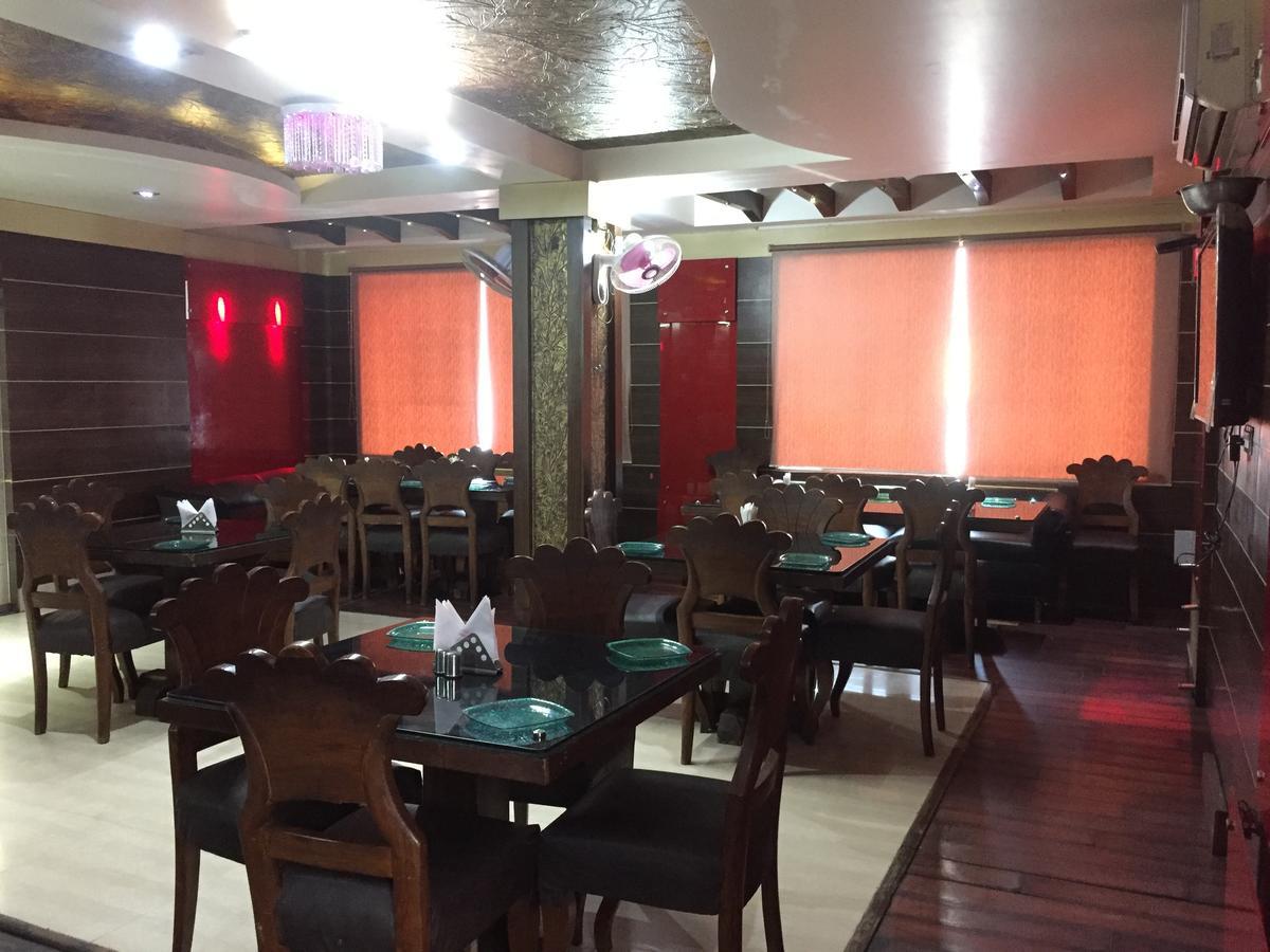 New Karan Hotel Jammu Exterior foto