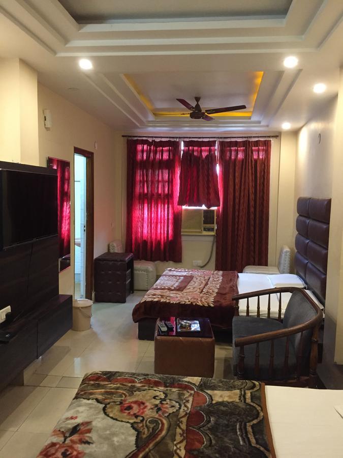 New Karan Hotel Jammu Exterior foto