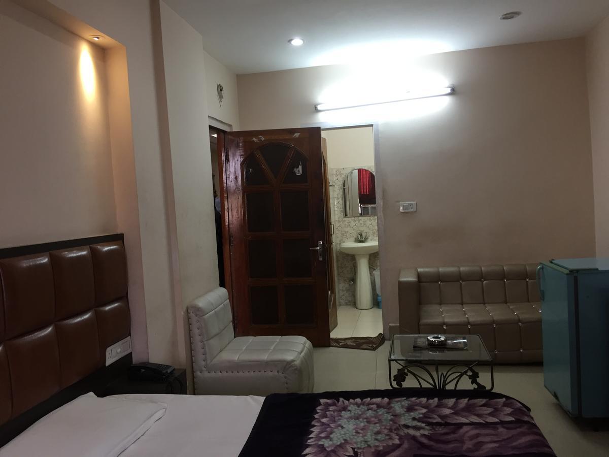 New Karan Hotel Jammu Exterior foto