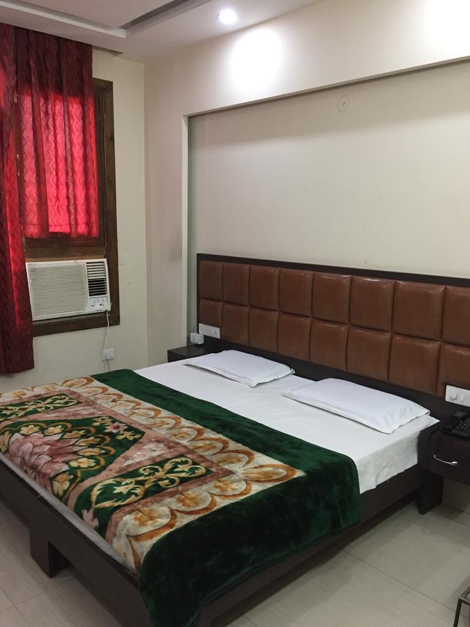New Karan Hotel Jammu Exterior foto